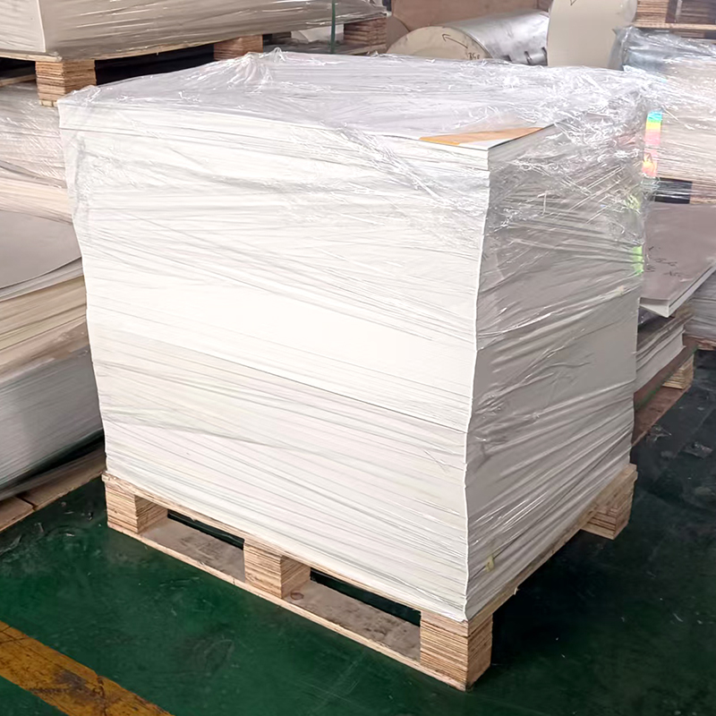 Carton argintiu mat